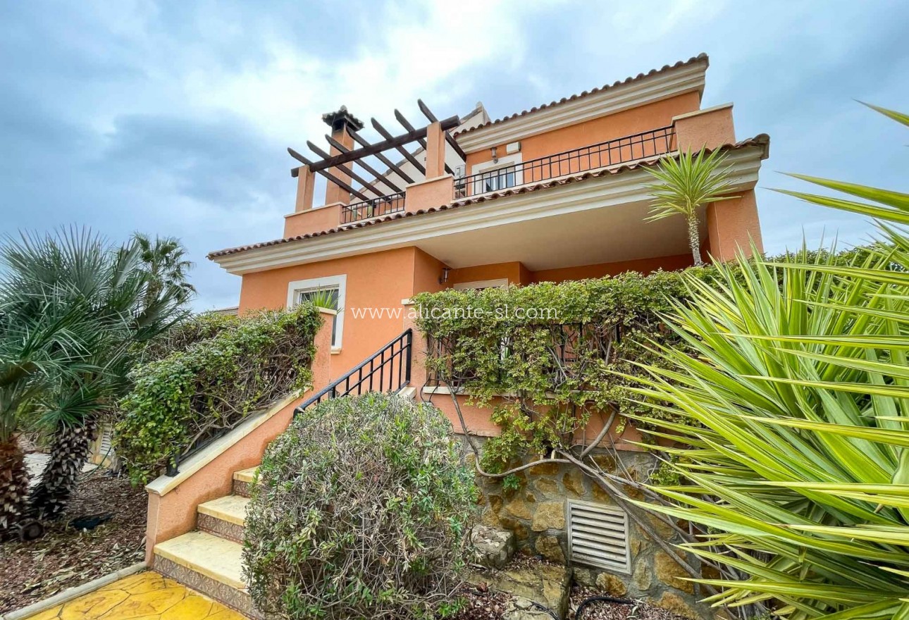 Alquiler a largo plazo - Villa  - Hondón de las Nieves