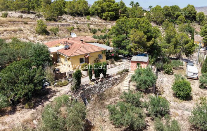 Finca - Sale - Hondón de las Nieves - Hondón de las Nieves