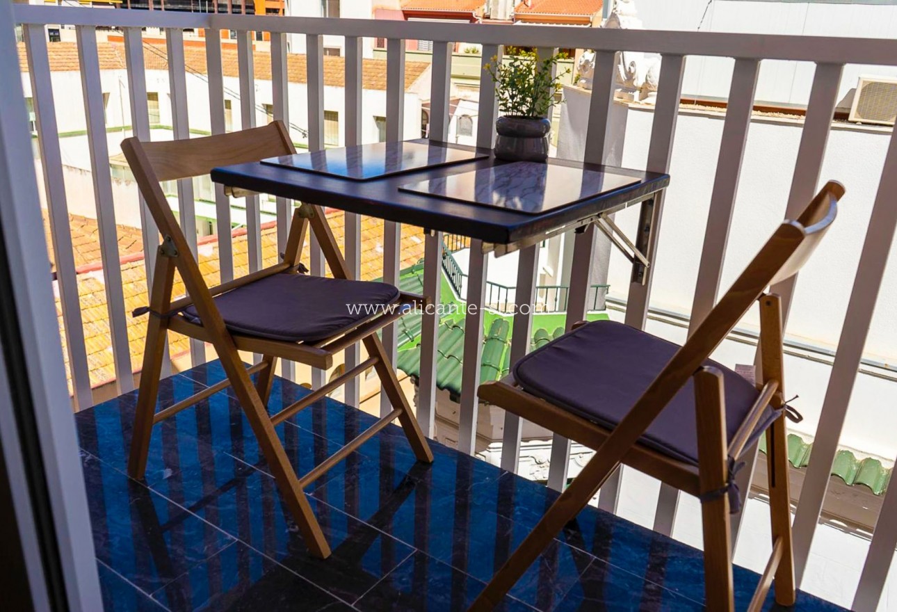 Location longue durée - Appartement  - Alicante - Centro