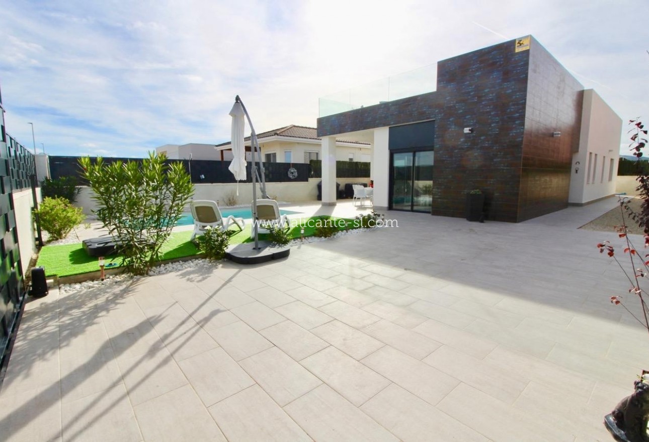 New Build - Villa  - Hondón de las Nieves