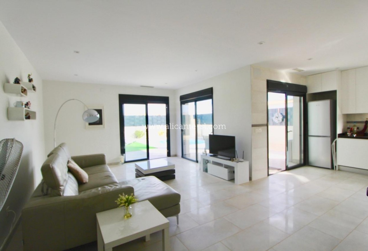 New Build - Villa  - Hondón de las Nieves