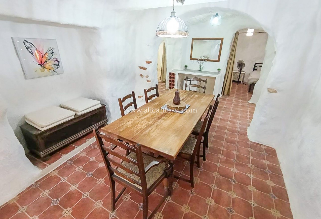 Resale - Landhaus - Algueña