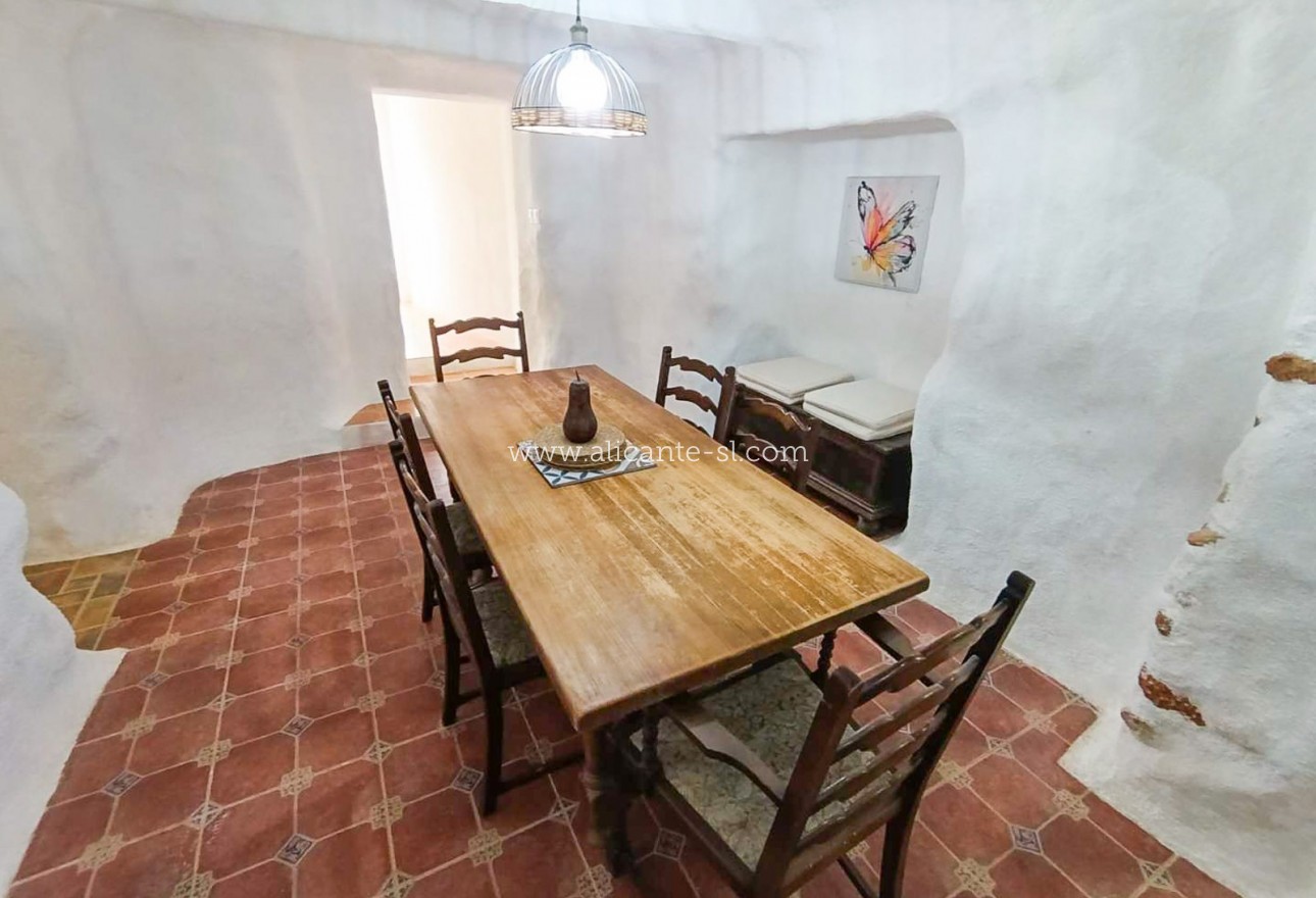 Resale - Landhaus - Algueña