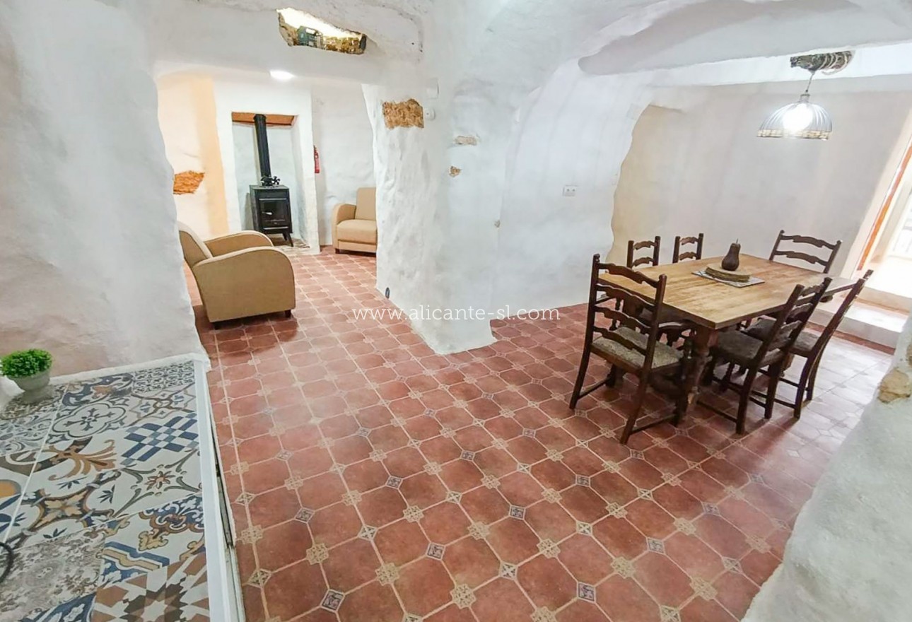 Resale - Landhaus - Algueña