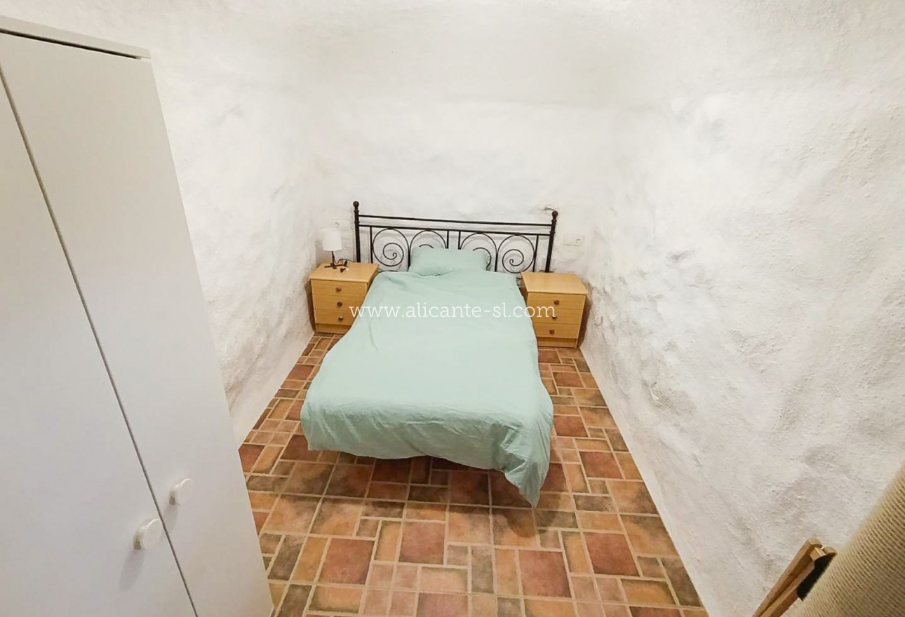 Resale - Landhaus - Algueña