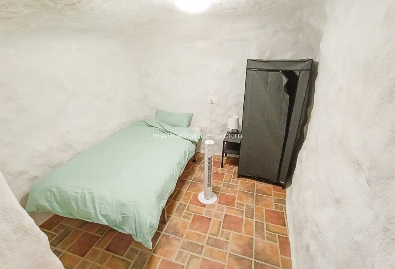 Resale - Landhaus - Algueña