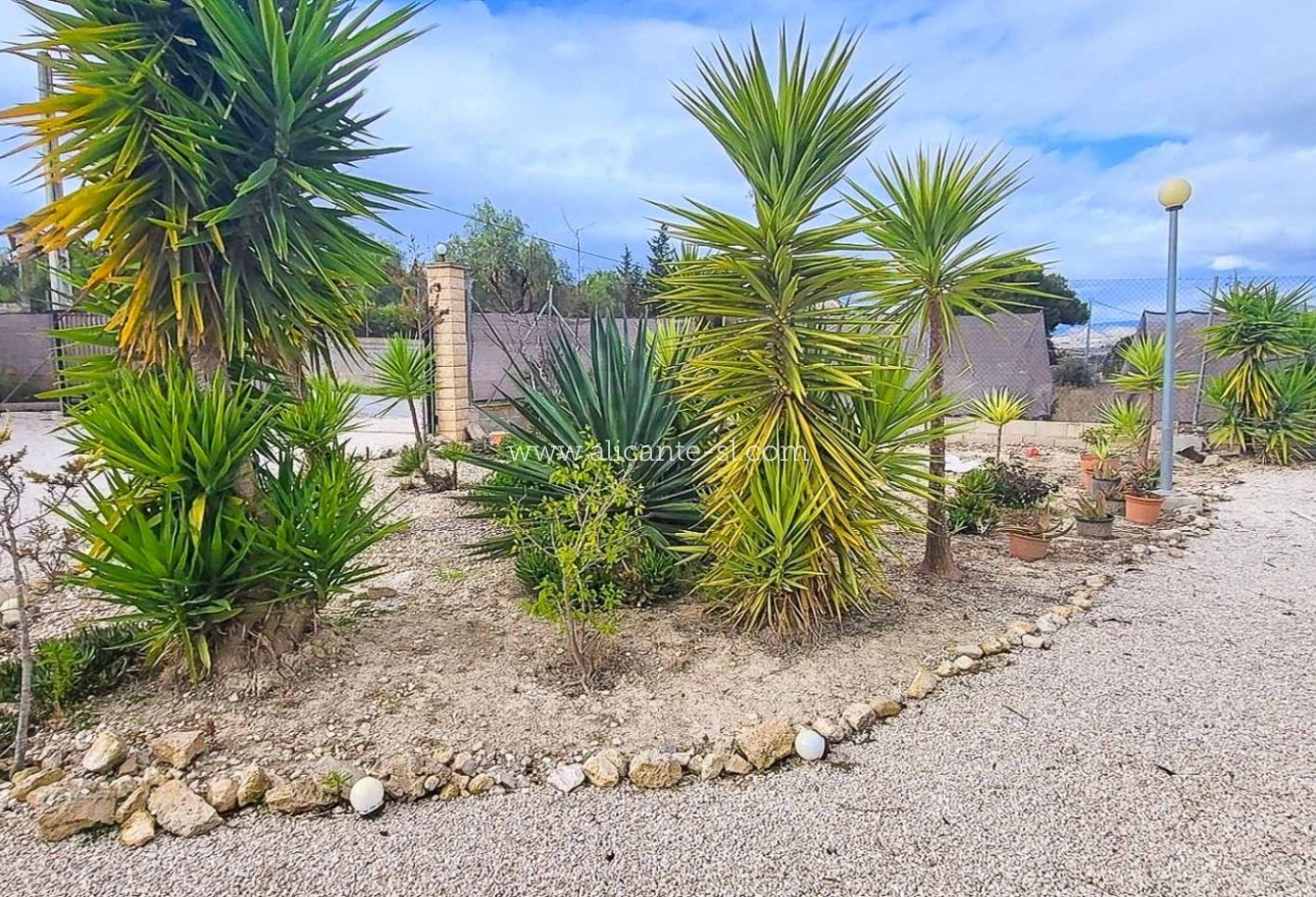 Resale - Landhaus - Aspe