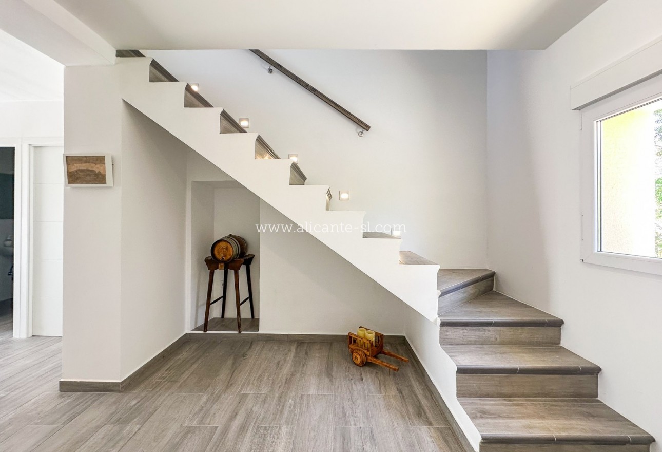 Resale - Stadthaus - Barbarroja - Algueña