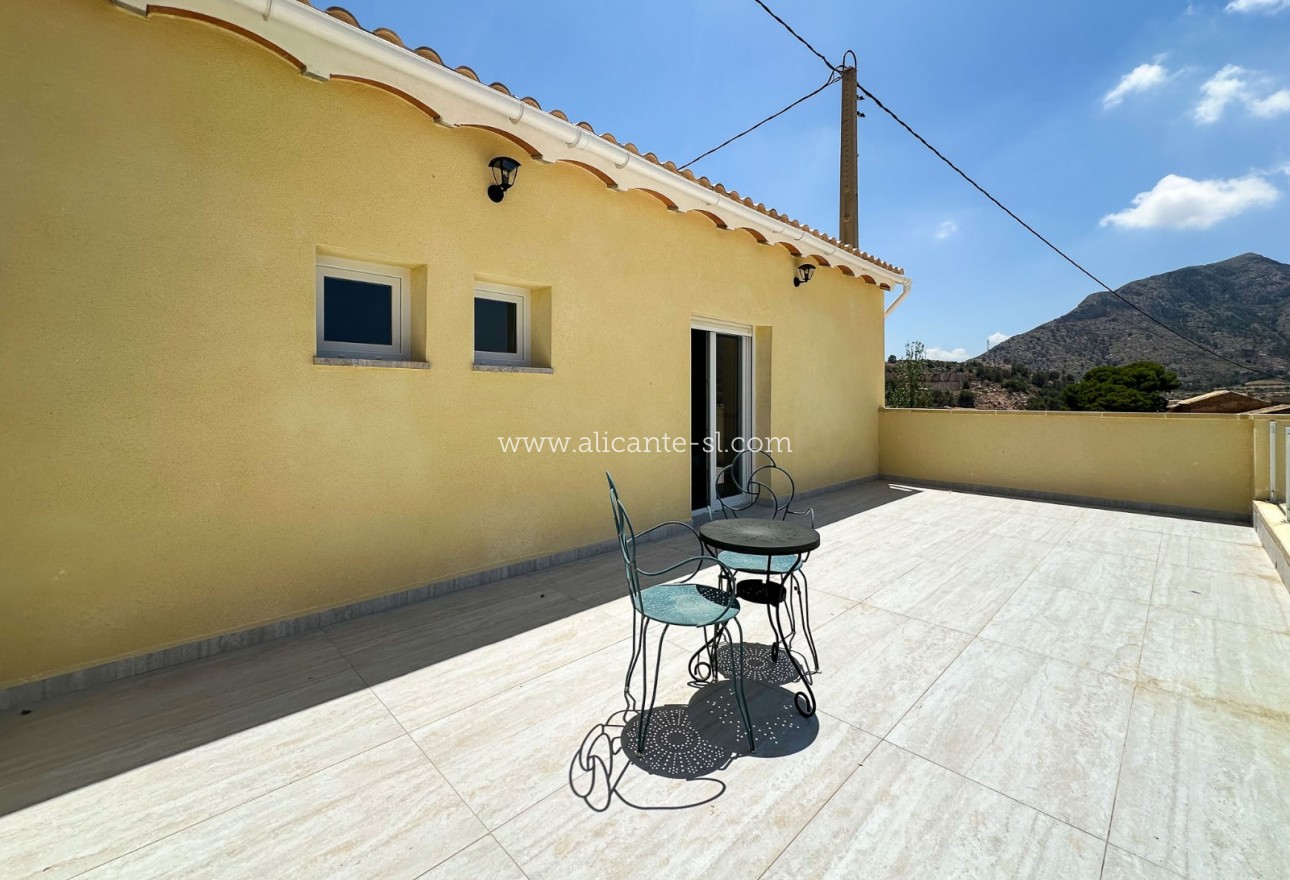 Resale - Stadthaus - Barbarroja - Algueña