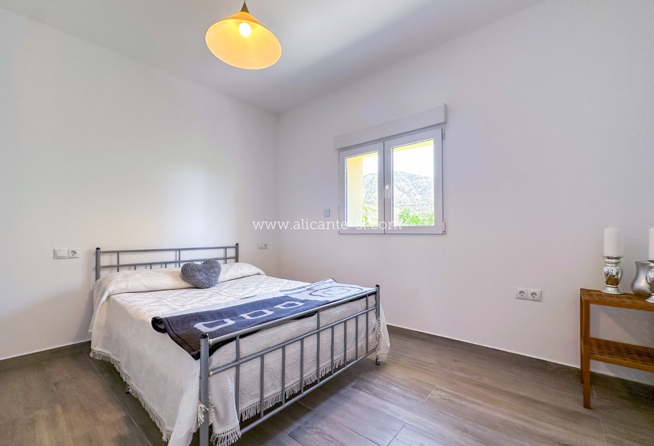 Resale - Stadthaus - Barbarroja - Algueña