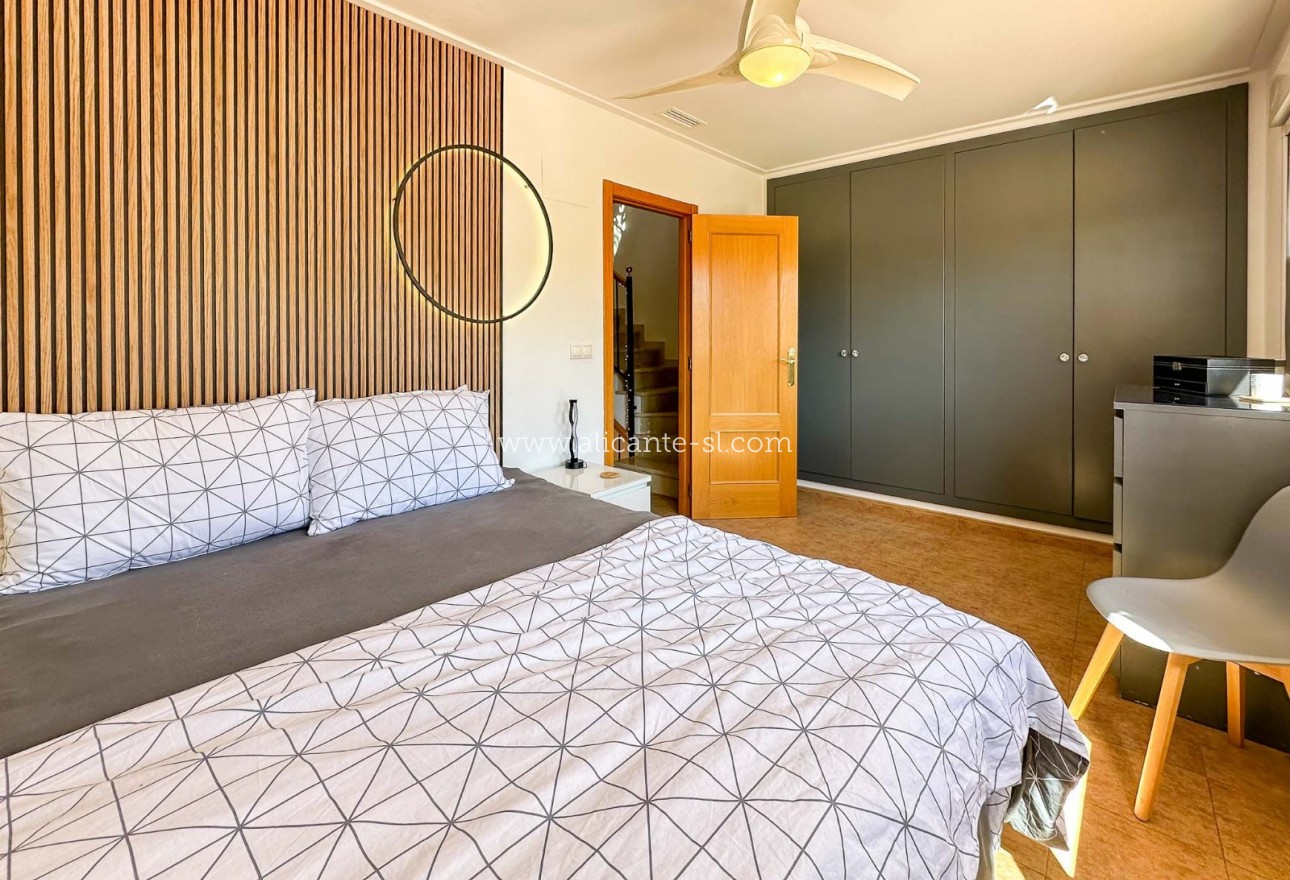 Resale - Stadthaus - Hondón de las Nieves