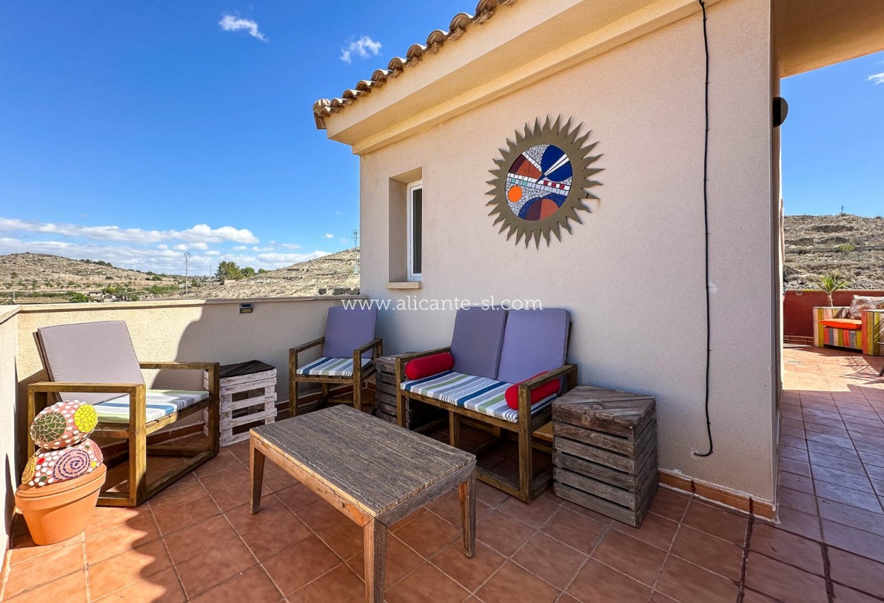 Resale - Stadthaus - Hondón de las Nieves