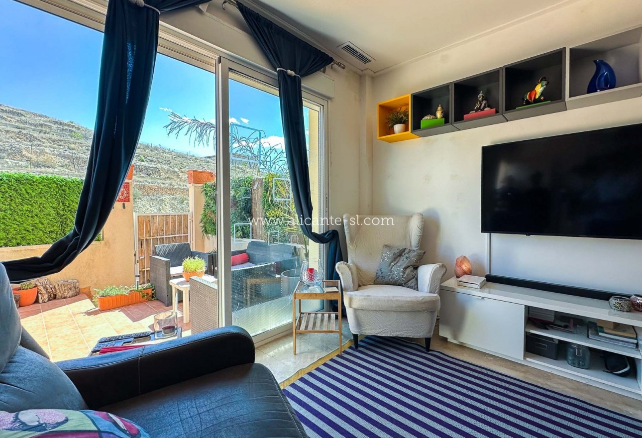 Resale - Stadthaus - Hondón de las Nieves