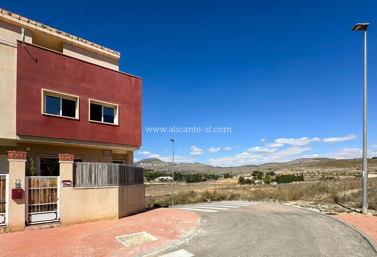 Resale - Stadthaus - Hondón de las Nieves