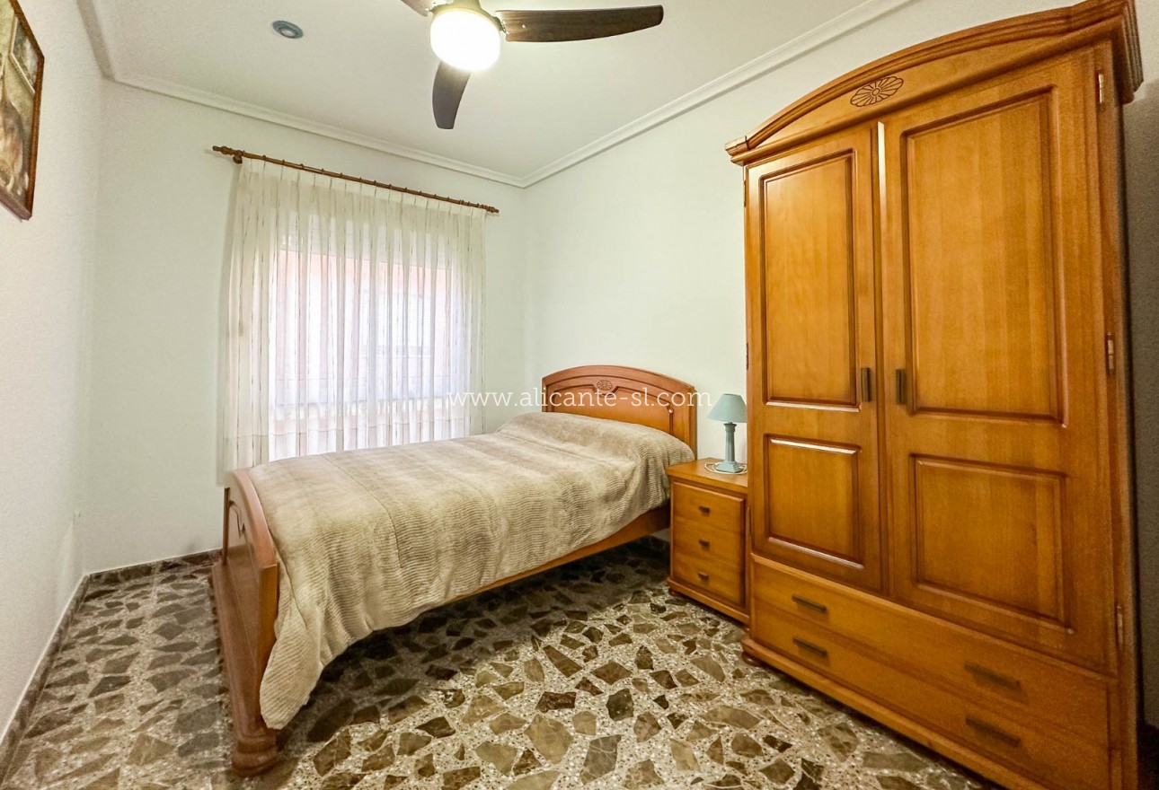 Resale - Stadthaus - Hondón de las Nieves