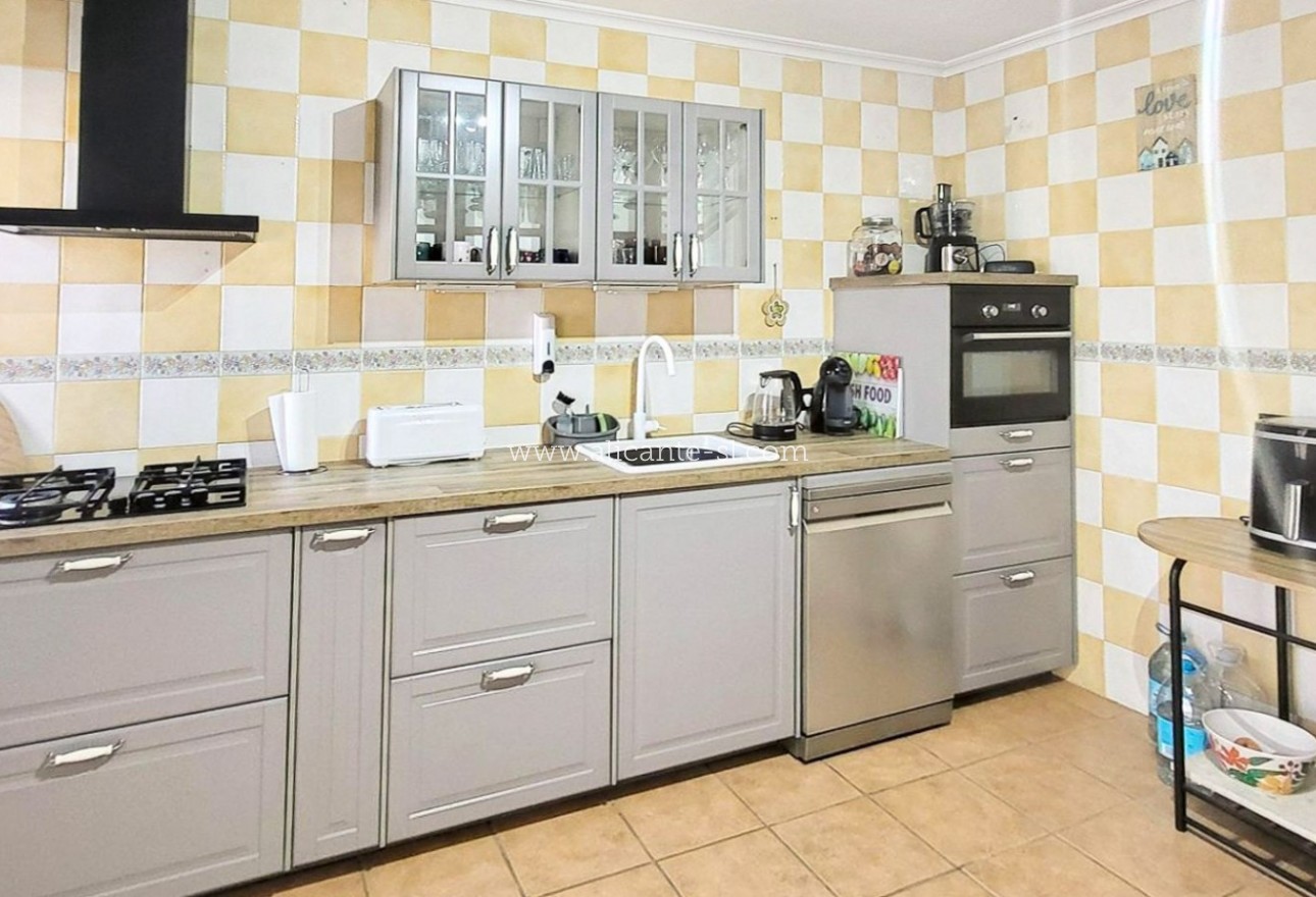 Resale - Stadthaus - La Romana