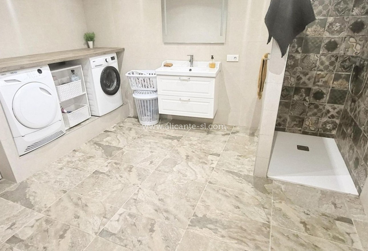 Resale - Stadthaus - La Romana