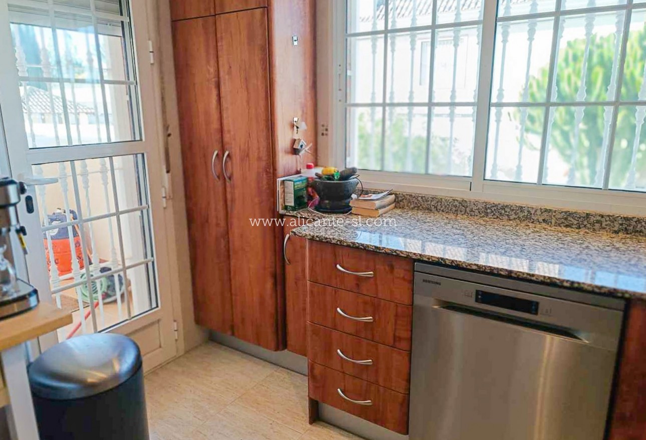 Resale - Villa / Doppelhaushälfte - Fortuna