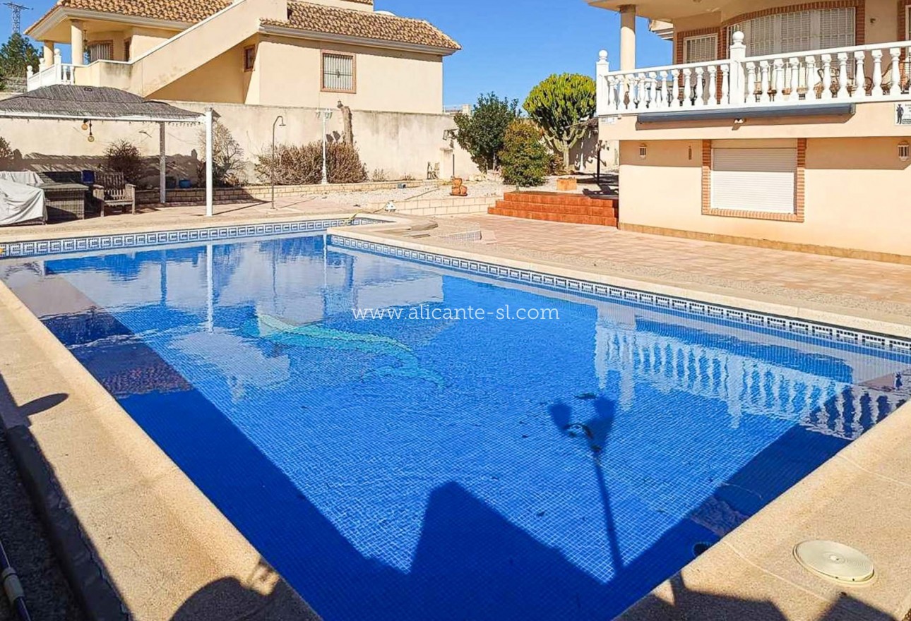 Resale - Villa / Doppelhaushälfte - Fortuna