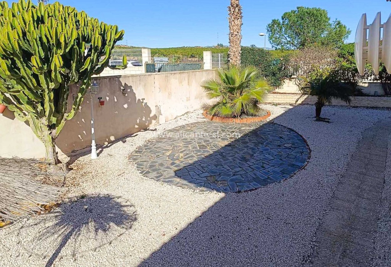 Resale - Villa / Doppelhaushälfte - Fortuna