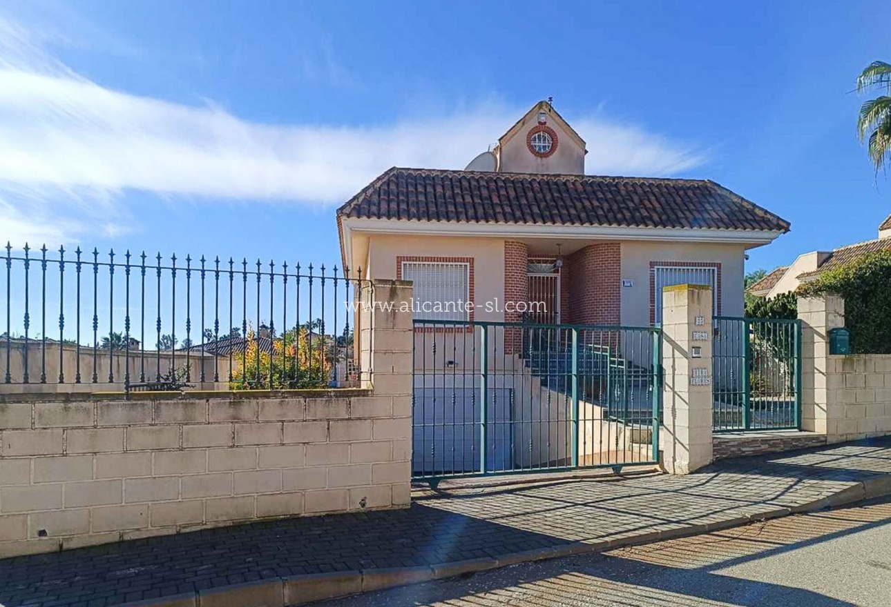 Resale - Villa / Doppelhaushälfte - Fortuna