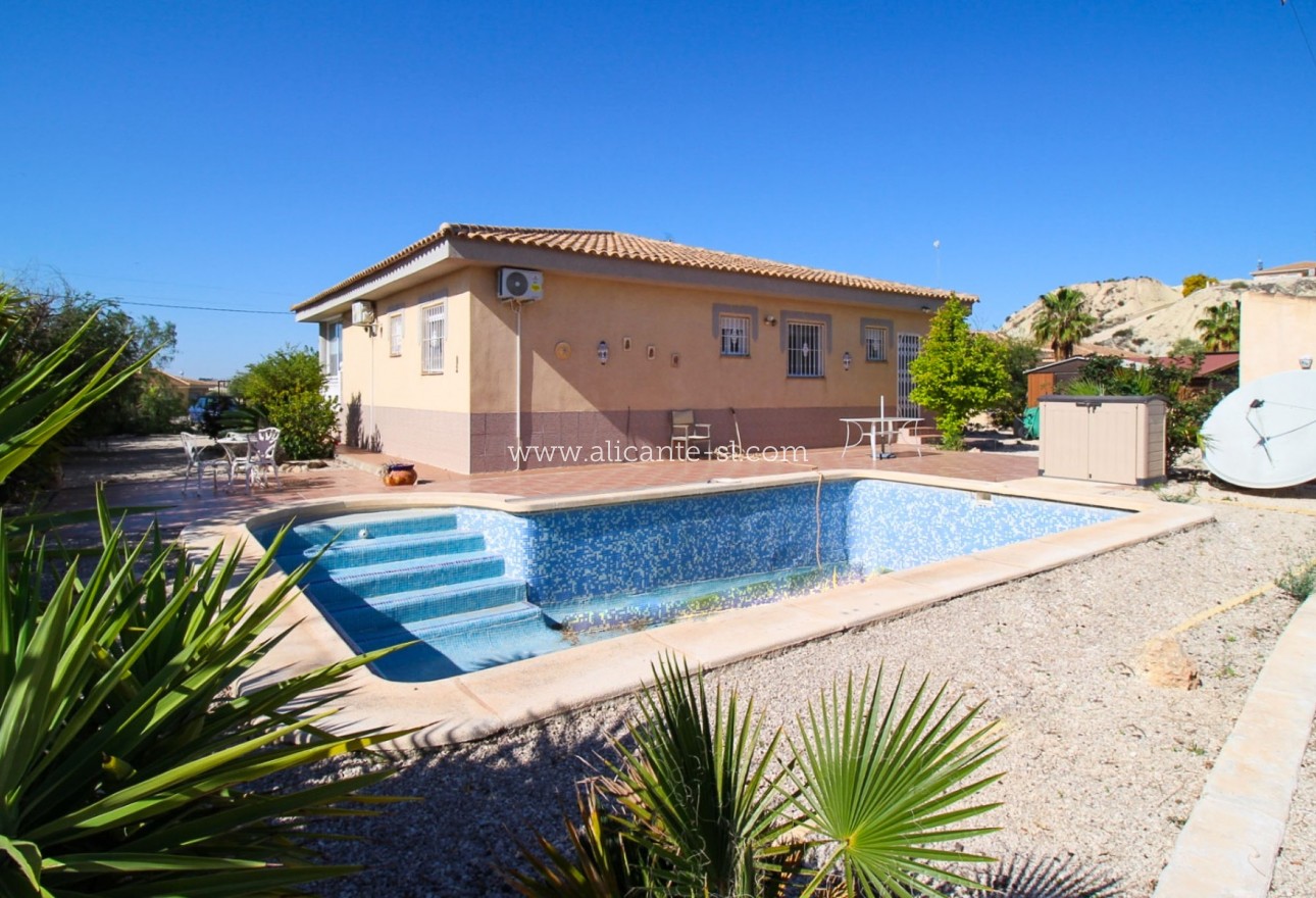 Resale - Villa / Doppelhaushälfte - Fortuna