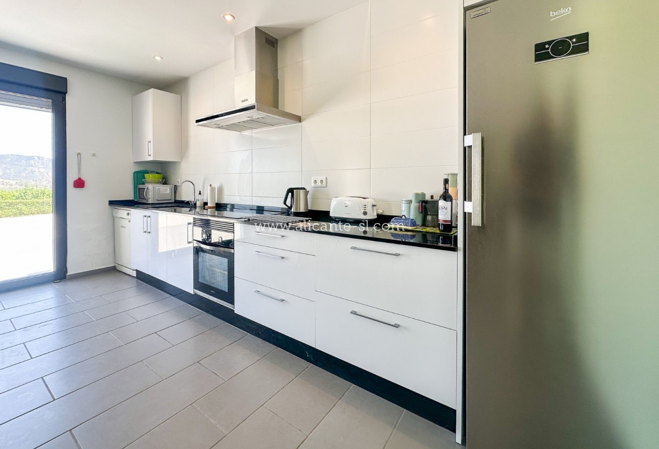 Resale - Villa / Doppelhaushälfte - Hondón de las Nieves