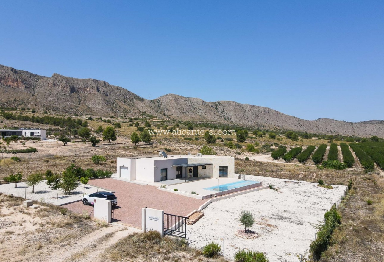 Resale - Villa / Doppelhaushälfte - Hondón de las Nieves