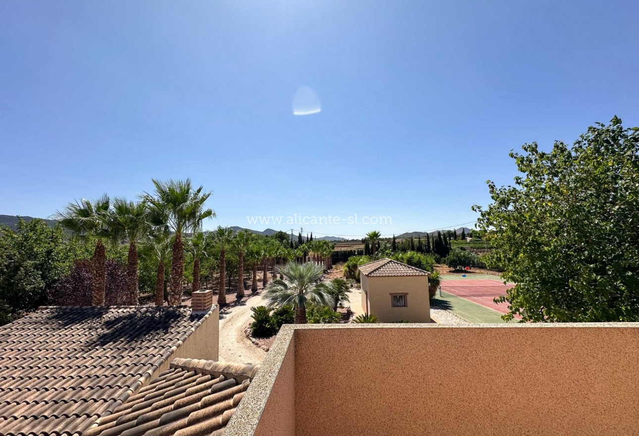 Resale - Villa / Doppelhaushälfte - Hondón de las Nieves