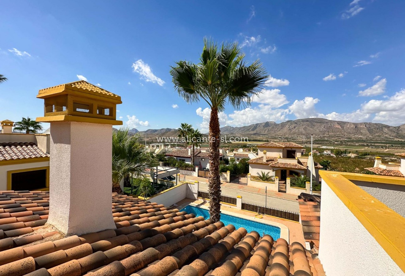 Resale - Villa / Doppelhaushälfte - Hondón de las Nieves