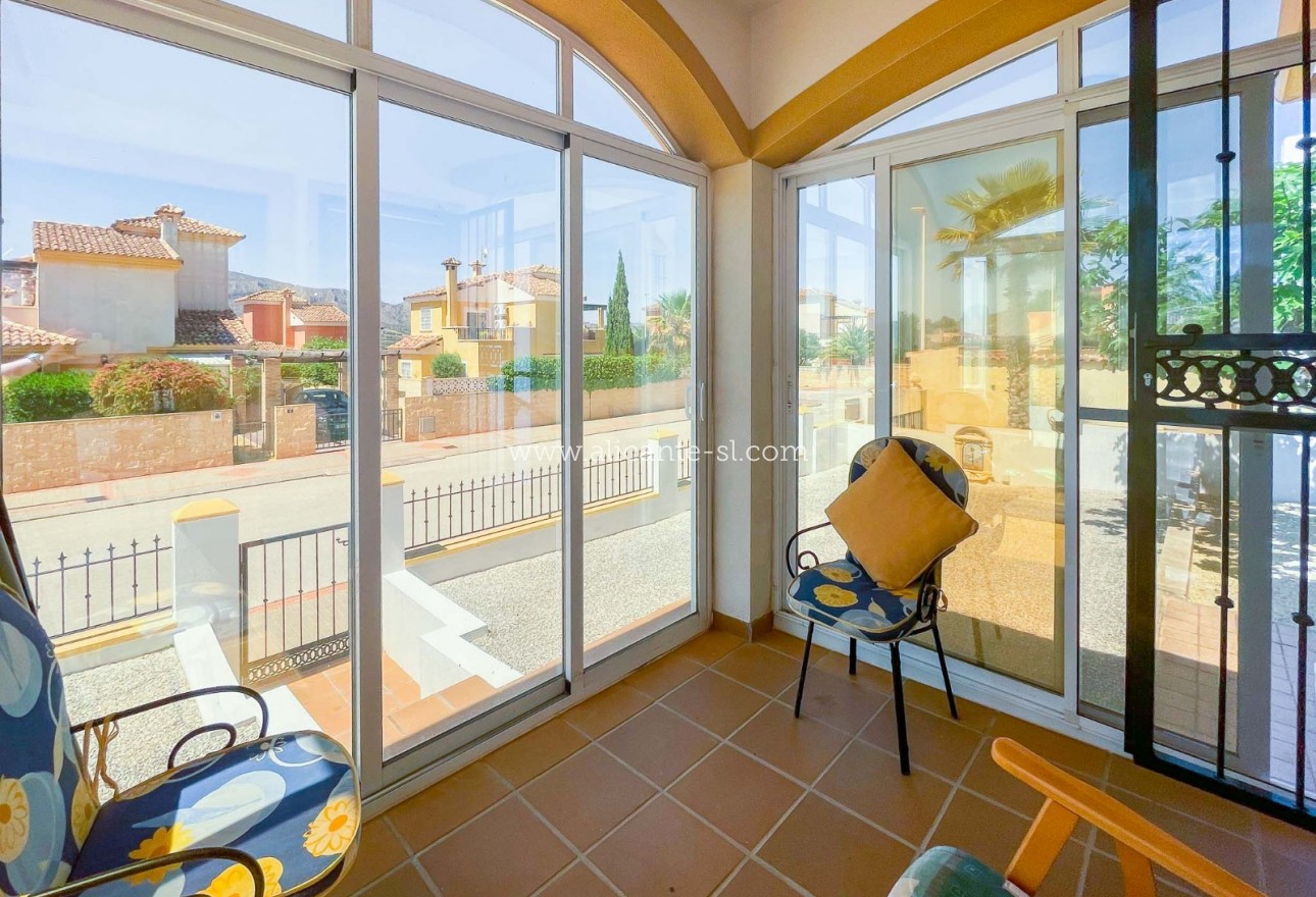 Resale - Villa / Doppelhaushälfte - Hondón de las Nieves