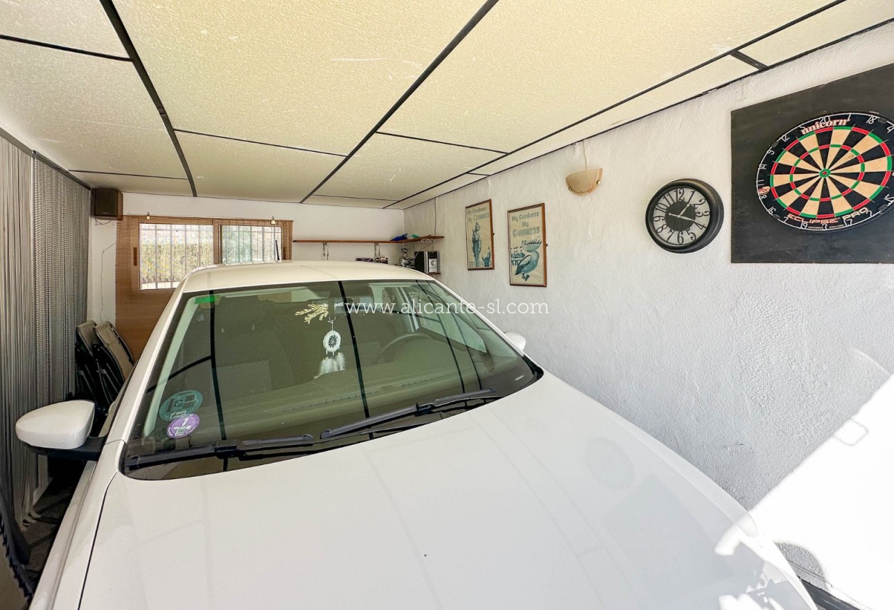 Resale - Villa / Doppelhaushälfte - Hondón de las Nieves