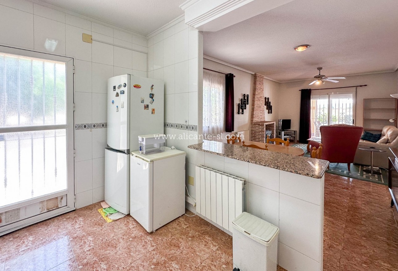 Resale - Villa / Doppelhaushälfte - Hondón de los Fráiles