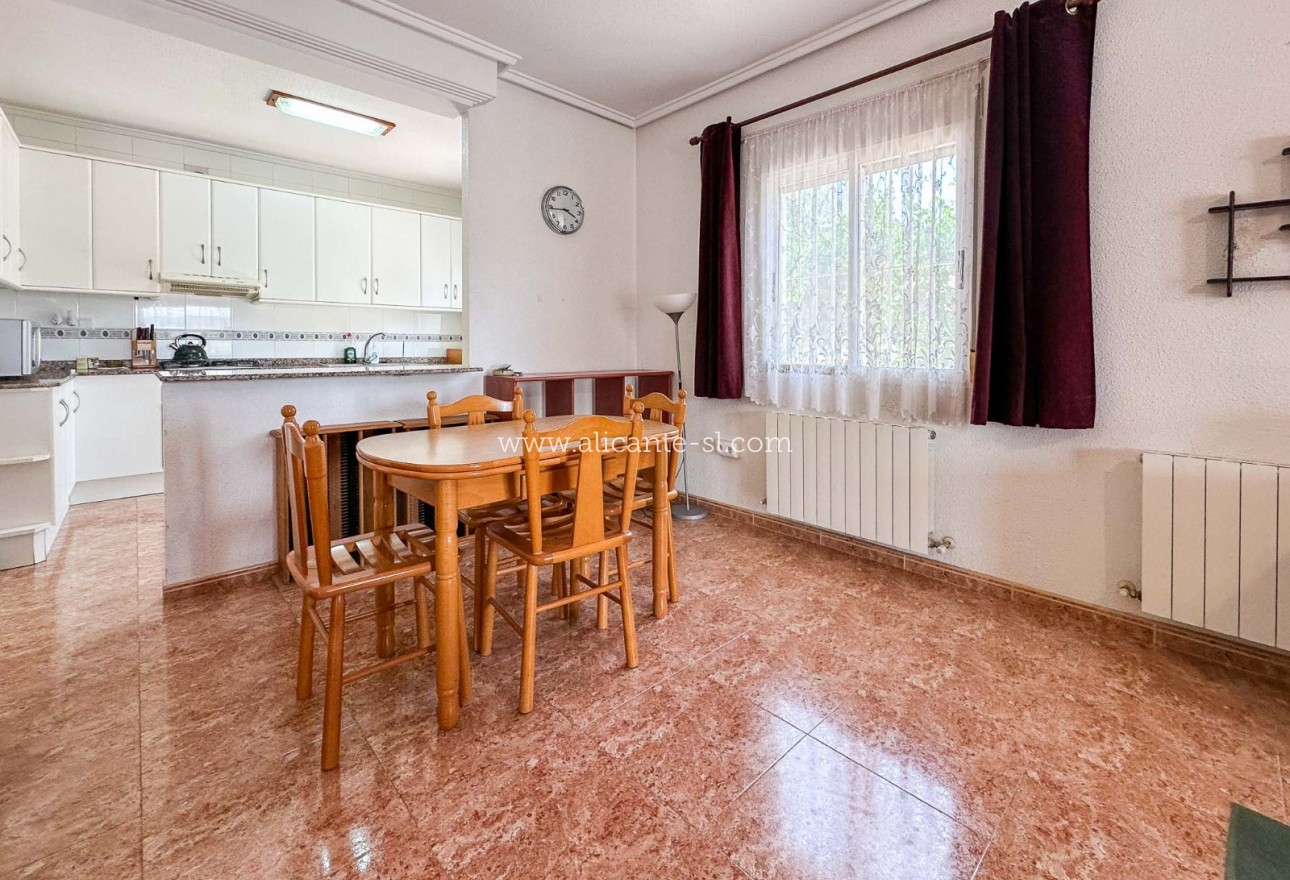 Resale - Villa / Doppelhaushälfte - Hondón de los Fráiles