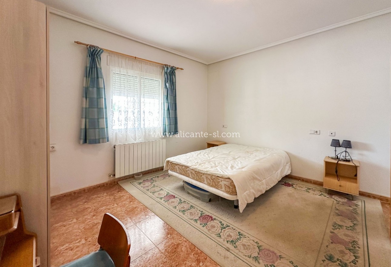 Resale - Villa / Doppelhaushälfte - Hondón de los Fráiles