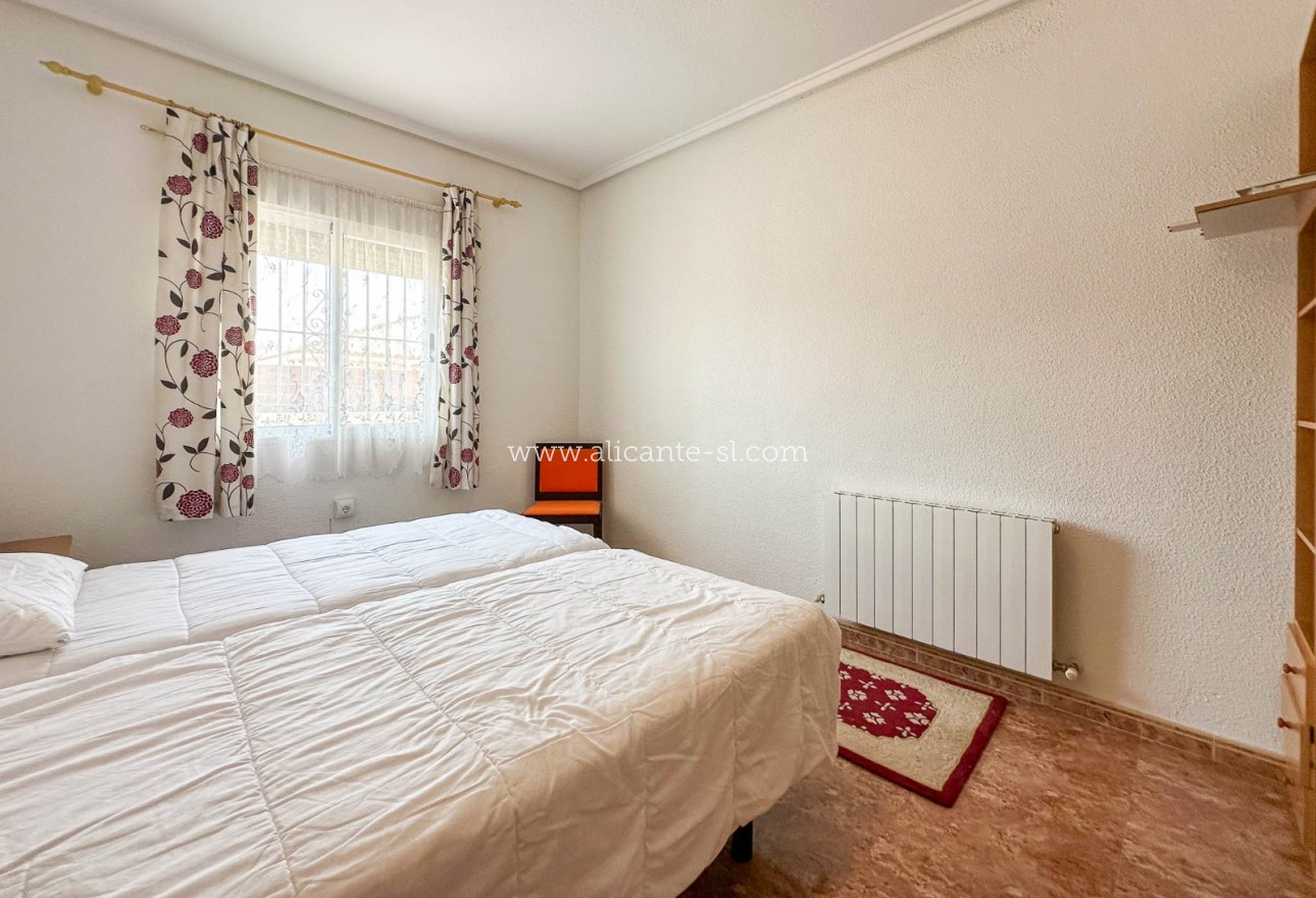 Resale - Villa / Doppelhaushälfte - Hondón de los Fráiles