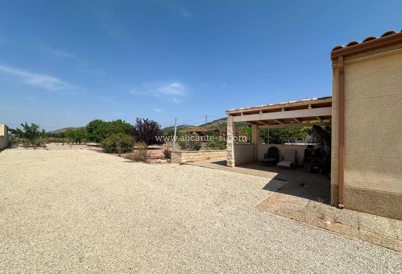 Resale - Villa / Doppelhaushälfte - Hondón de los Fráiles