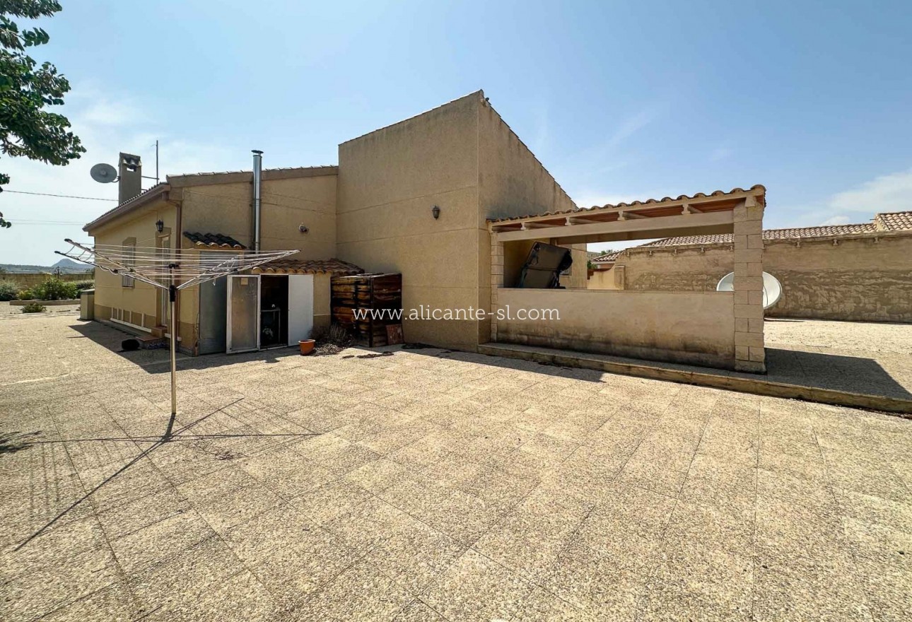 Resale - Villa / Doppelhaushälfte - Hondón de los Fráiles