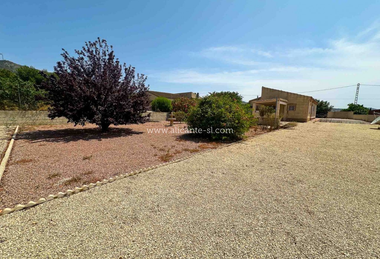 Resale - Villa / Doppelhaushälfte - Hondón de los Fráiles