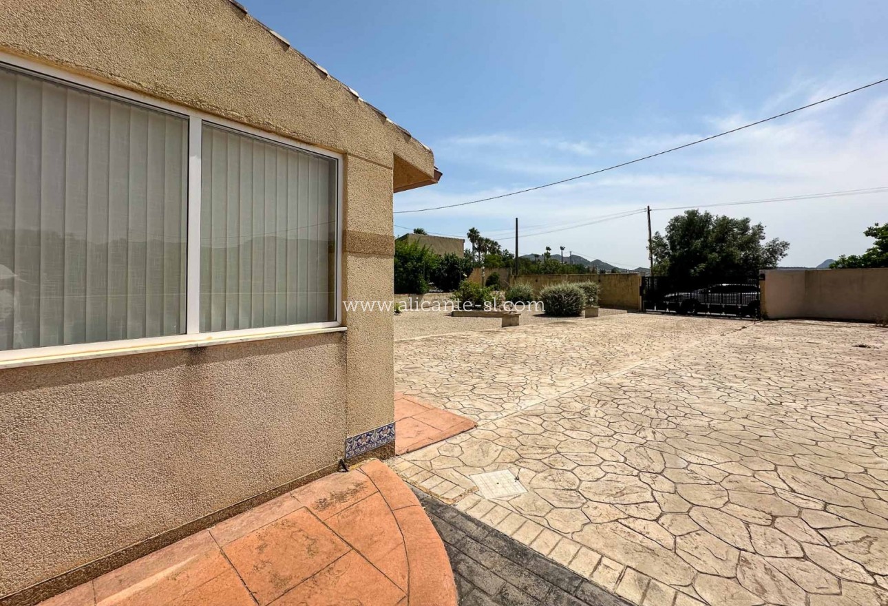 Resale - Villa / Doppelhaushälfte - Hondón de los Fráiles