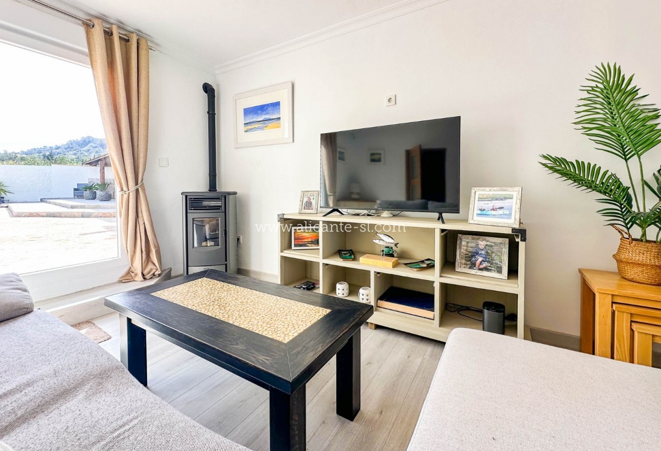 Resale - Villa / Doppelhaushälfte - Hondón de los Fráiles