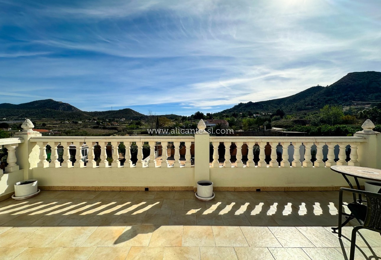 Resale - Villa / Doppelhaushälfte - Hondón de los Fráiles