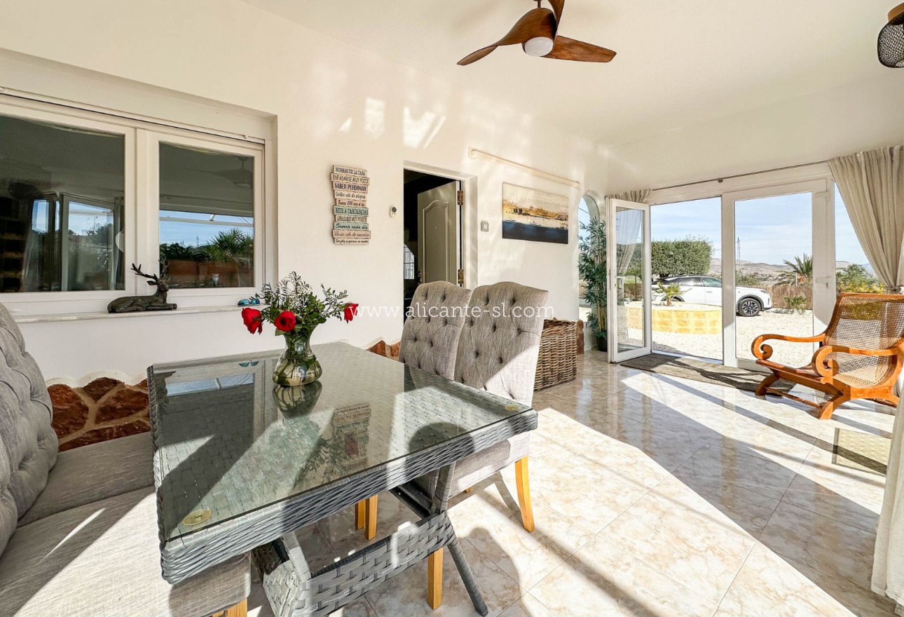 Resale - Villa / Doppelhaushälfte - Hondón de los Fráiles