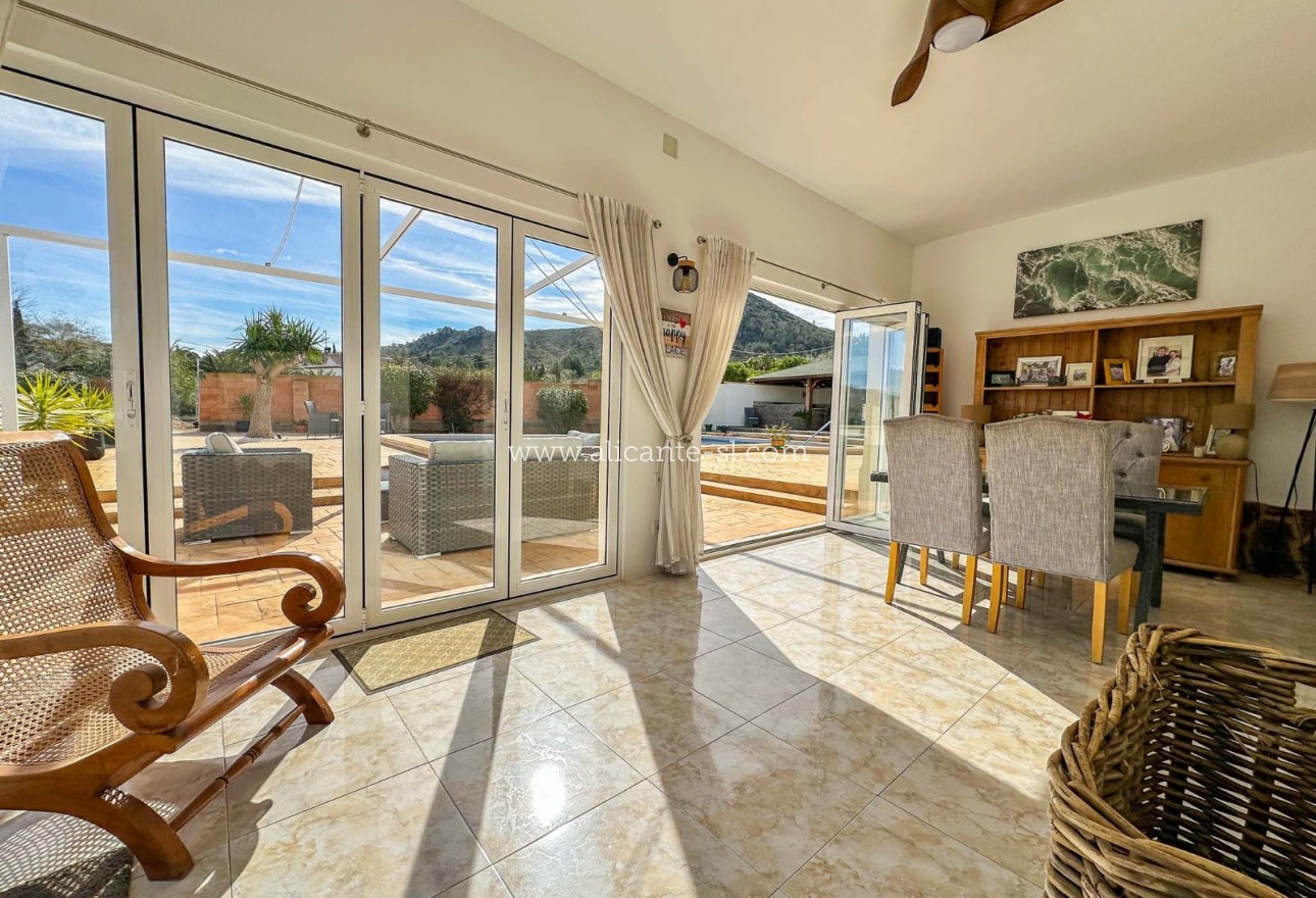 Resale - Villa / Doppelhaushälfte - Hondón de los Fráiles