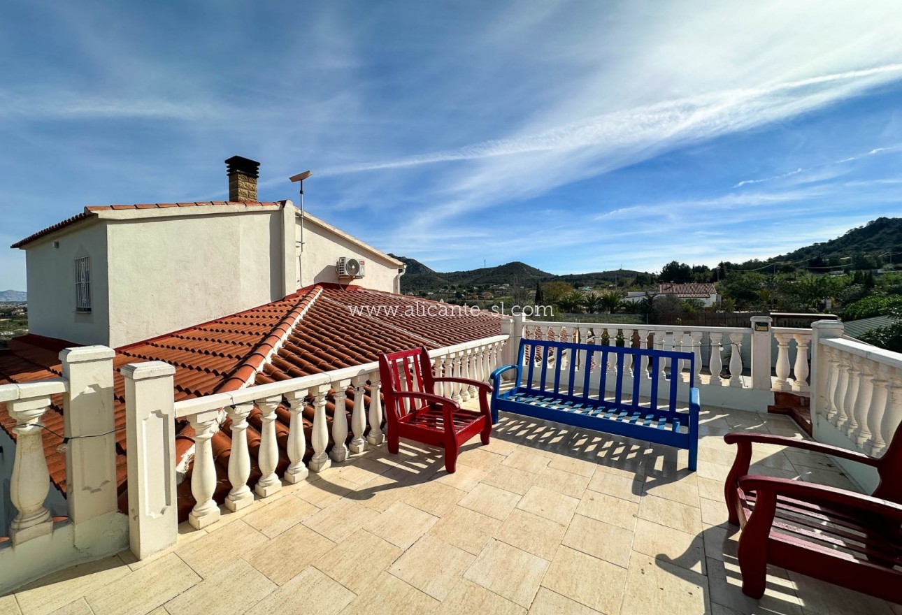 Resale - Villa / Doppelhaushälfte - Hondón de los Fráiles