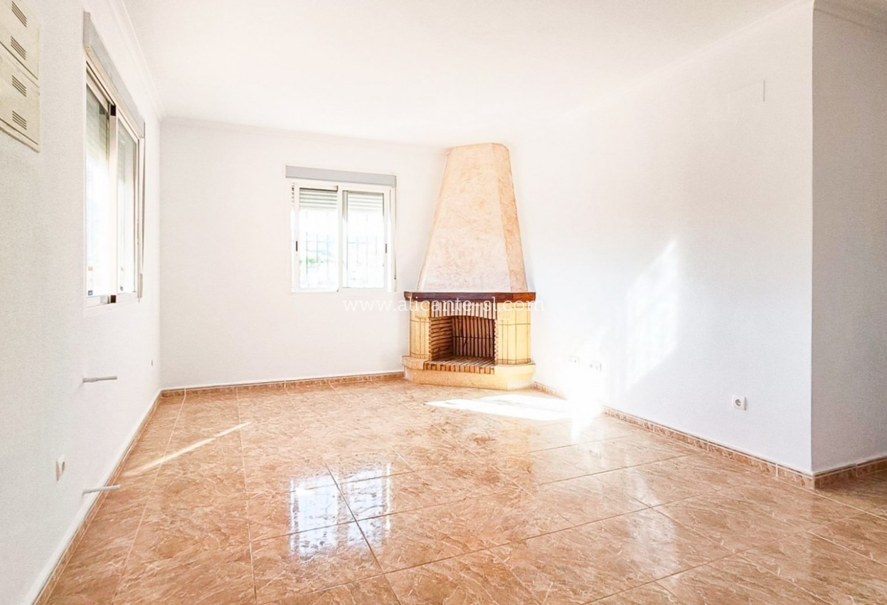 Resale - Villa / Doppelhaushälfte - Hondón de los Fráiles