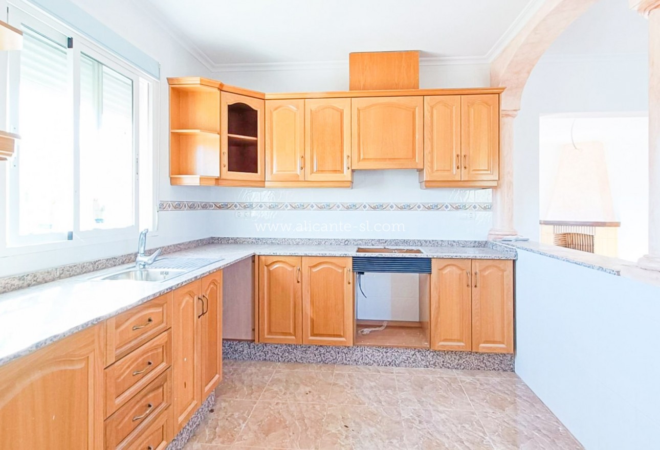 Resale - Villa / Doppelhaushälfte - Hondón de los Fráiles