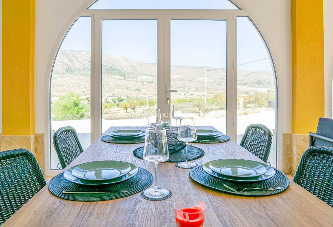 Resale - Villa / Doppelhaushälfte - La Romana