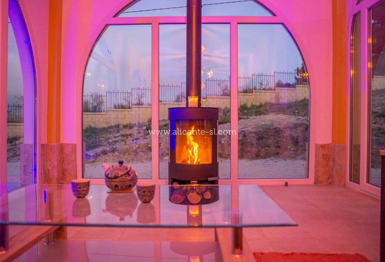 Resale - Villa / Doppelhaushälfte - La Romana