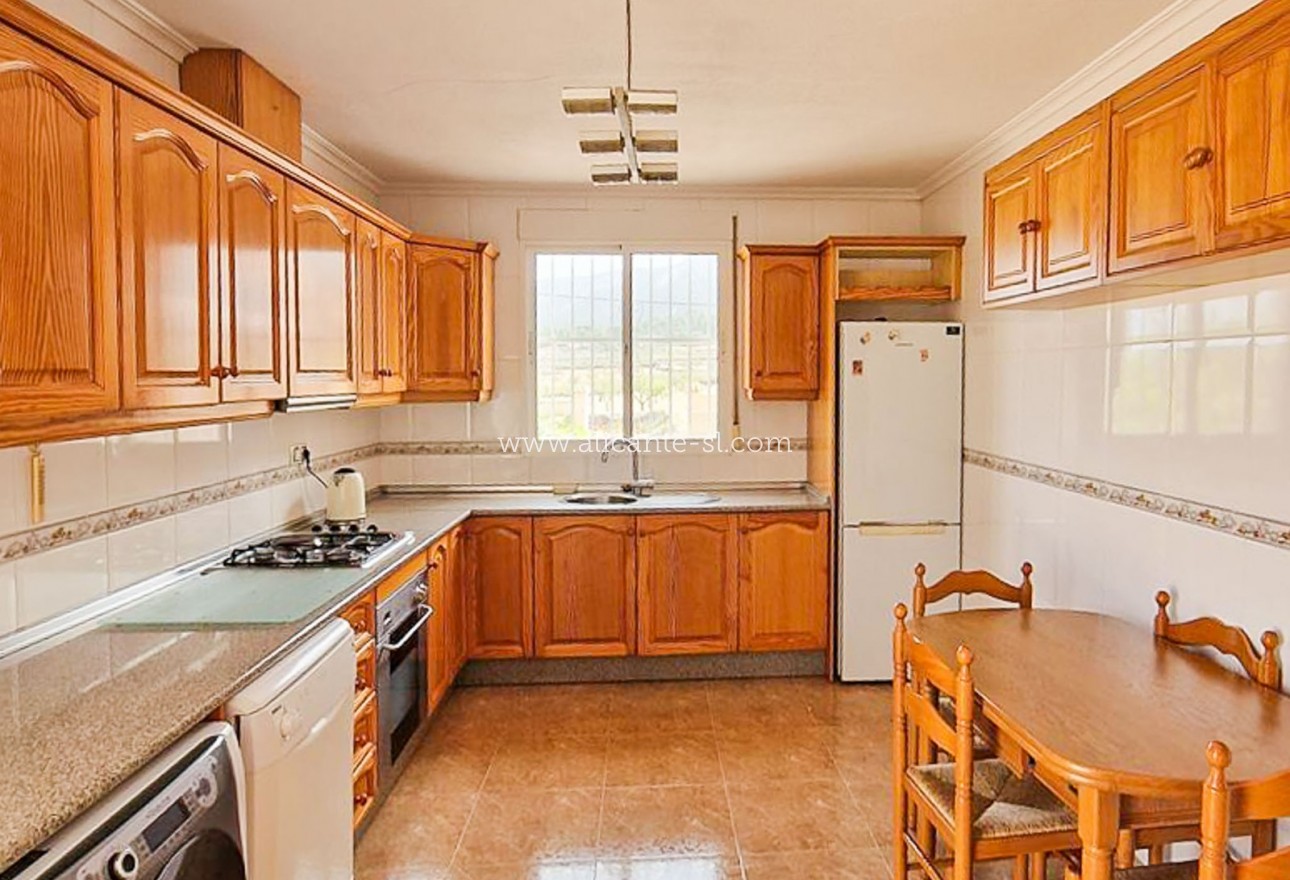 Resale - Villa / Doppelhaushälfte - La Romana